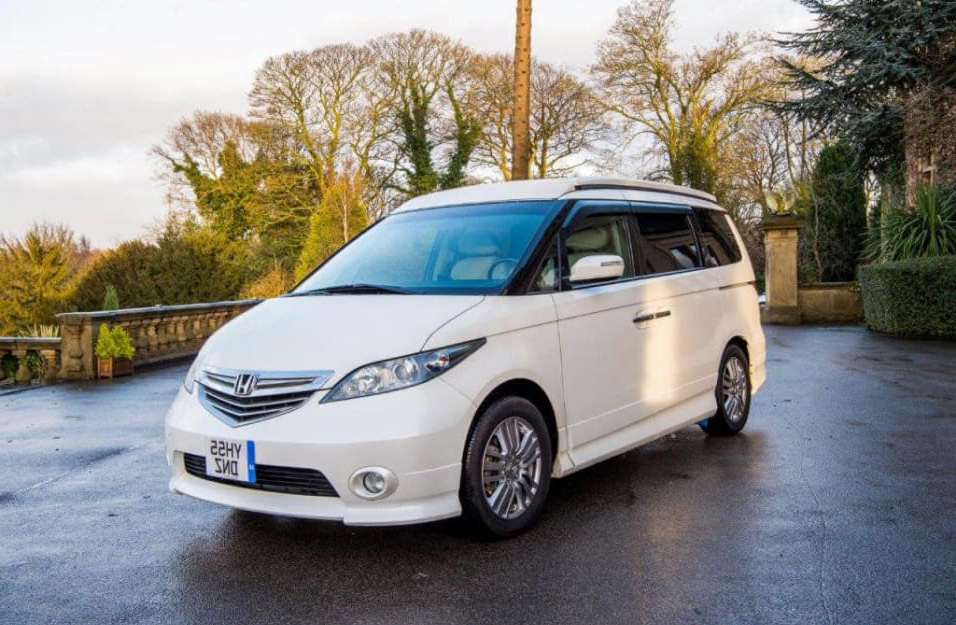 Замена аккумулятора Honda Elysion