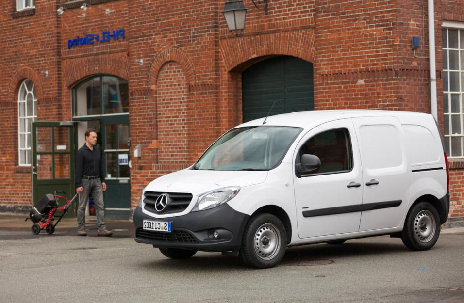 Замена аккумулятора Mercedes Citan