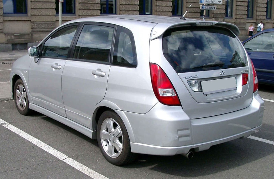 Замена аккумулятора Suzuki Liana